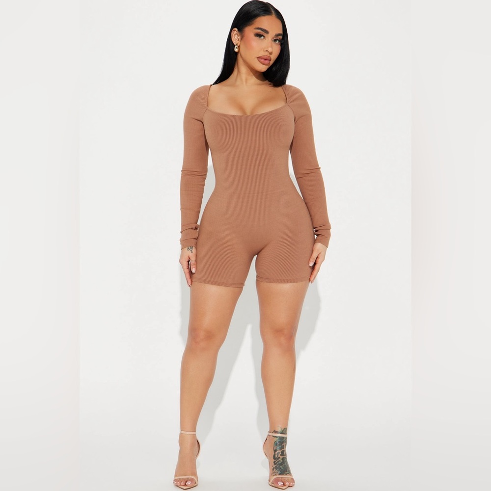 🔥🔥🔥SNATCHED ROMPER‼️
